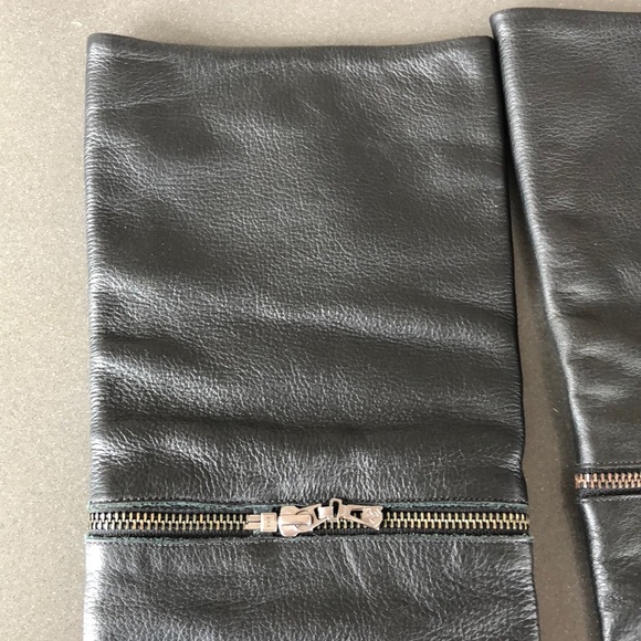 ⭐️ Delisting soon ⭐️Max Azria leather boots - Picture 3 of 7